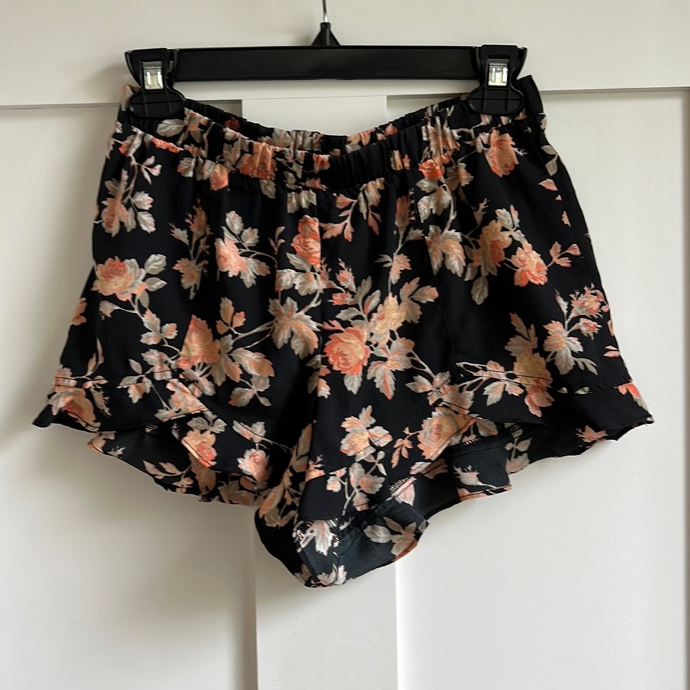 5/48 Floral Shorts